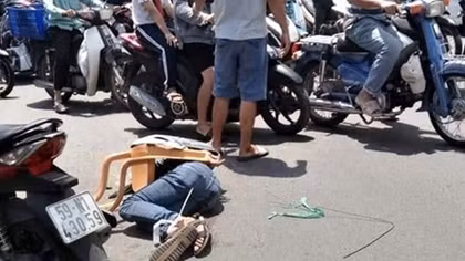 Bị truy đuổi, nghi can trộm xe SH đâm 3 người bị thương