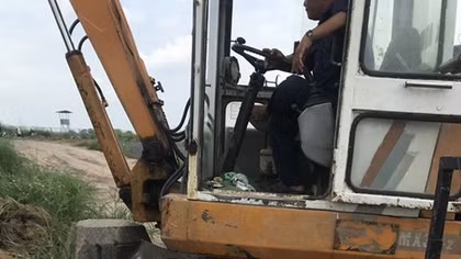 Tiêu hủy 1,5 tấn mỡ lợn thối chuẩn bị đem đi tiêu thụ 