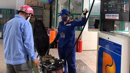 Kiểm tra, xử lý nghiêm những cây xăng “găm hàng”, chờ tăng giá
