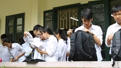  Thí sinh hào hứng vì đề Ngữ văn “vừa sức”