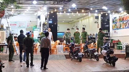 Vẫn còn tình trạng “nửa đóng, nửa mở” để bán hàng
