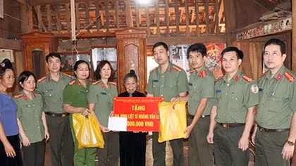 Tổ chức các hoạt động kỷ niệm 74 năm Ngày truyền thống lực lượng ANND
