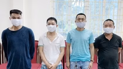 Tạm giữ hình sự nhóm đối tượng hát karaoke tấn công Công an