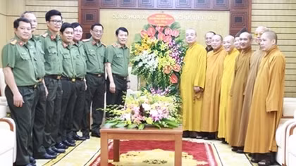 Trung ương Giáo hội Phật giáo Việt Nam chúc mừng ngày truyền thống lực lượng CAND 