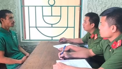 Kẻ ra tay sát hại vợ rồi bỏ trốn lên núi đã ra đầu thú