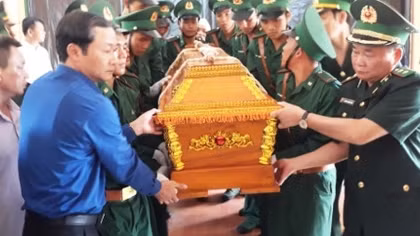 Tuyển dụng vợ Thiếu tá Vi Văn Nhất làm giáo viên mầm non