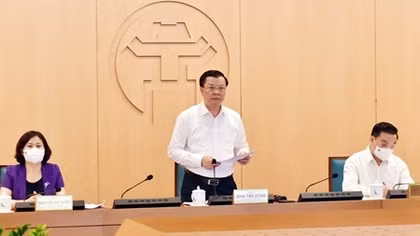 Hà Nội không giãn cách, phong toả cực đoan