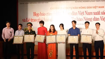 Trao giải báo chí toàn quốc Tự hào nông dân Việt Nam 2017-2018