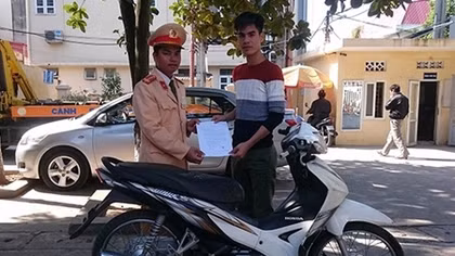 Ngỡ ngàng nhận được xe sau 9 tháng bị mất cắp