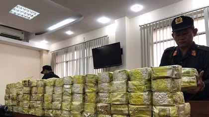 Gian nan hành trình xóa sổ đường dây vận chuyển 300kg ma túy