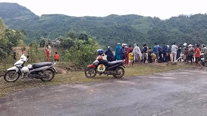 Xe ô tô lao xuống lòng hồ thủy điện Sơn La, 2 người tử vong
