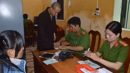 Không còn cảnh người dân ùn ùn đi làm chứng minh nhân dân