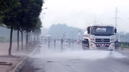 Hà Nội lại rửa đường sau 3 năm tạm dừng