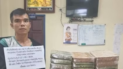 Đối tượng người Việt Nam và Lào câu kết "mang" 32 bánh heroin vào Việt Nam