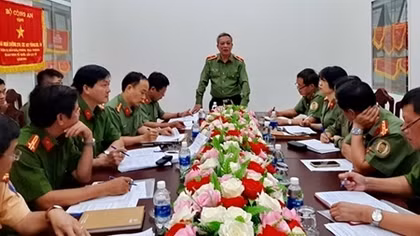 Kiểm tra công tác phòng, chống nCoV tại CA Khánh Hòa và sân bay Cam Ranh