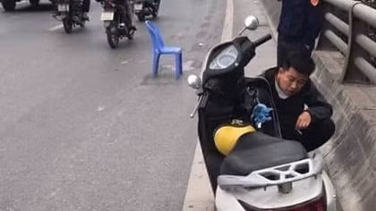 Tạm giữ hình sự lái xe bán tải tông 2 mẹ con thương vong