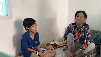 Cảnh báo rắn độc bò vào nhà cắn trong mùa nước nổi