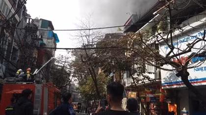 Cháy nhà do đốt vàng mã tiễn ông Công ông Táo