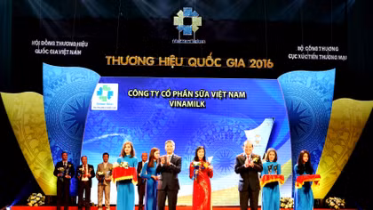 Vinamilk được vinh danh Thương hiệu quốc gia 8 năm liên tiếp 