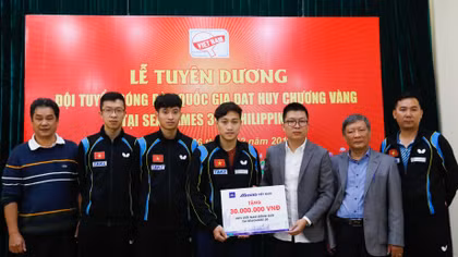 Tuyên dương đội tuyển bóng bàn Việt Nam lập thành tích lịch sử tại SEA Games 30