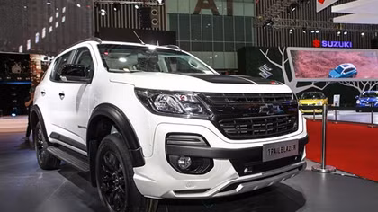 Ngỡ ngàng với đối thủ mới của Toyota Fortuner