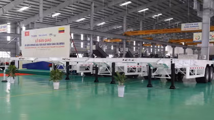 Việt Nam lần đầu xuất khẩu sơmi rơmoóc sang thị trường Colombia