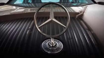 Mercedes-Benz triệu hồi 17 dòng xe mới