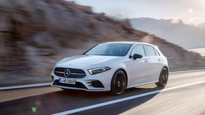Mercedes-Benz trở thành hãng xe giá trị nhất thế giới