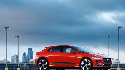 Xem SUV điện đầu tiên của Jaguar trước ngày ra mắt