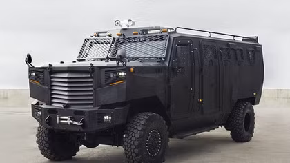 Cận cảnh siêu SUV “quái thú” bất chấp mọi địa hình, thời tiết 