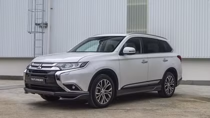 Chuyển sang lắp ráp, Mitsubishi Outlander giảm giá mạnh