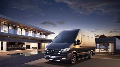 Hyundai Solati 16 chỗ ra mắt Việt Nam với giá 1,08 tỷ đồng