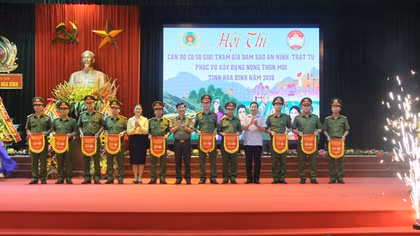 Thứ trưởng Nguyễn Văn Sơn dự Hội thi cán bộ cơ sở giỏi tham gia bảo vệ ANTT