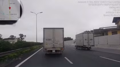 Xử phạt tài xế xe tải không nhường đường xe ưu tiên