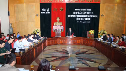 Lần đầu tiên tỉnh Ninh Bình tổ chức Tuần lễ du lịch “Sắc vàng Tam Cốc”