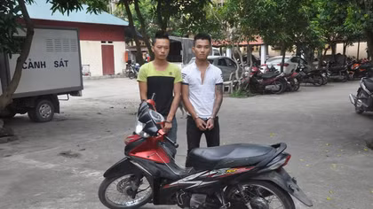 Nghiện ma túy đá siết cổ xe ôm cướp tài sản