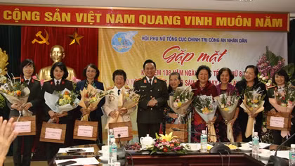 Hội phụ nữ Tổng cục Chính trị CAND gặp mặt các thế hệ