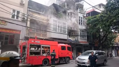 Cháy trong phố cổ