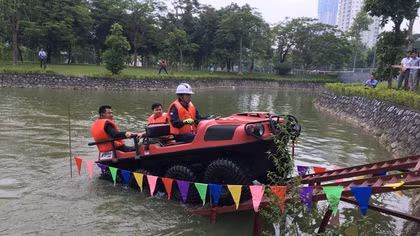 Chiêm ngưỡng xe đặc chủng chữa cháy lần đầu tiên xuất hiện ở Việt Nam