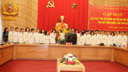 Phụ nữ CAND góp phần tô đẹp thêm truyền thống vẻ vang của phụ nữ Việt Nam
