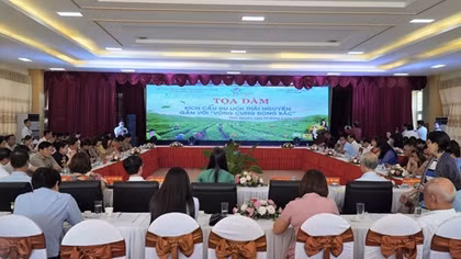 Hàng không Việt Nam đồng hành cùng du lịch khu vực Đông Bắc