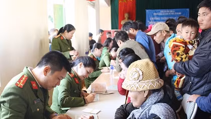 Cấp CMND miễn phí cho nhân dân xã Co Mạ, Thuận Châu, Sơn La