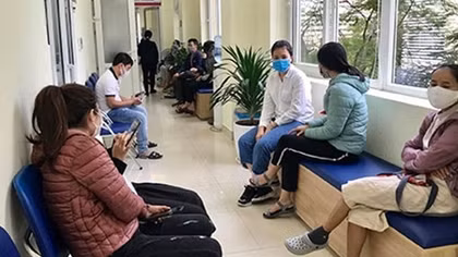 Vợ chồng hiếm muộn gian nan tìm con