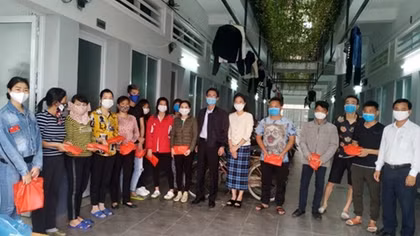 Ấm lòng lao động xa quê giữa đại dịch