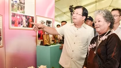 Khai mạc Triển lãm - Hội chợ hàng thủ công mỹ nghệ 2016