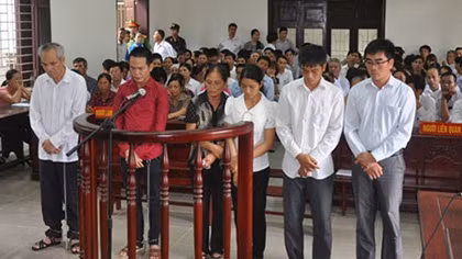 Cả dàn lãnh đạo Quỹ TDND Phùng Xá vướng vòng lao lý
