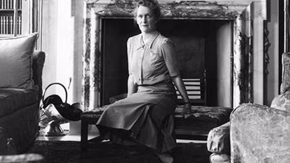 Lady Astor - người phụ nữ đầu tiên trở thành nghị sĩ Anh