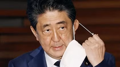 Giai đoạn khó khăn của ông Shinzo Abe