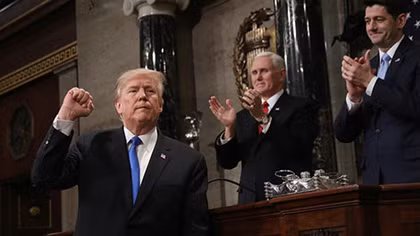 Liệu Tổng thống Donald Trump có hàn gắn được nước Mỹ?