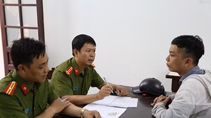 Điểm yếu khiến các chủ tiệm vàng bị cướp tấn công